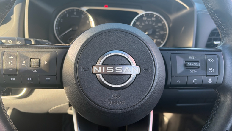 Nissan Qashqai 1.3 DiG-T MH Acenta Premium 5dr Petrol Hatchback